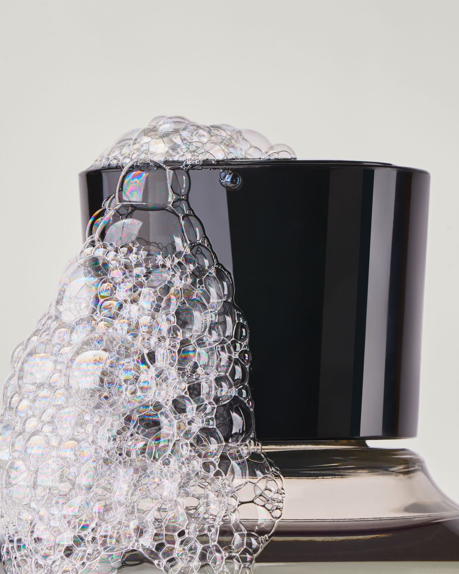 Graphite 3-in-1 Hair, Face & Body Wash - Image 5